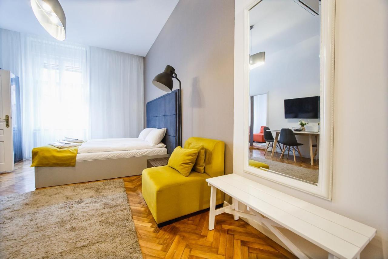 Eat It Cozy Downtown Apartments ออราแด ภายนอก รูปภาพ
