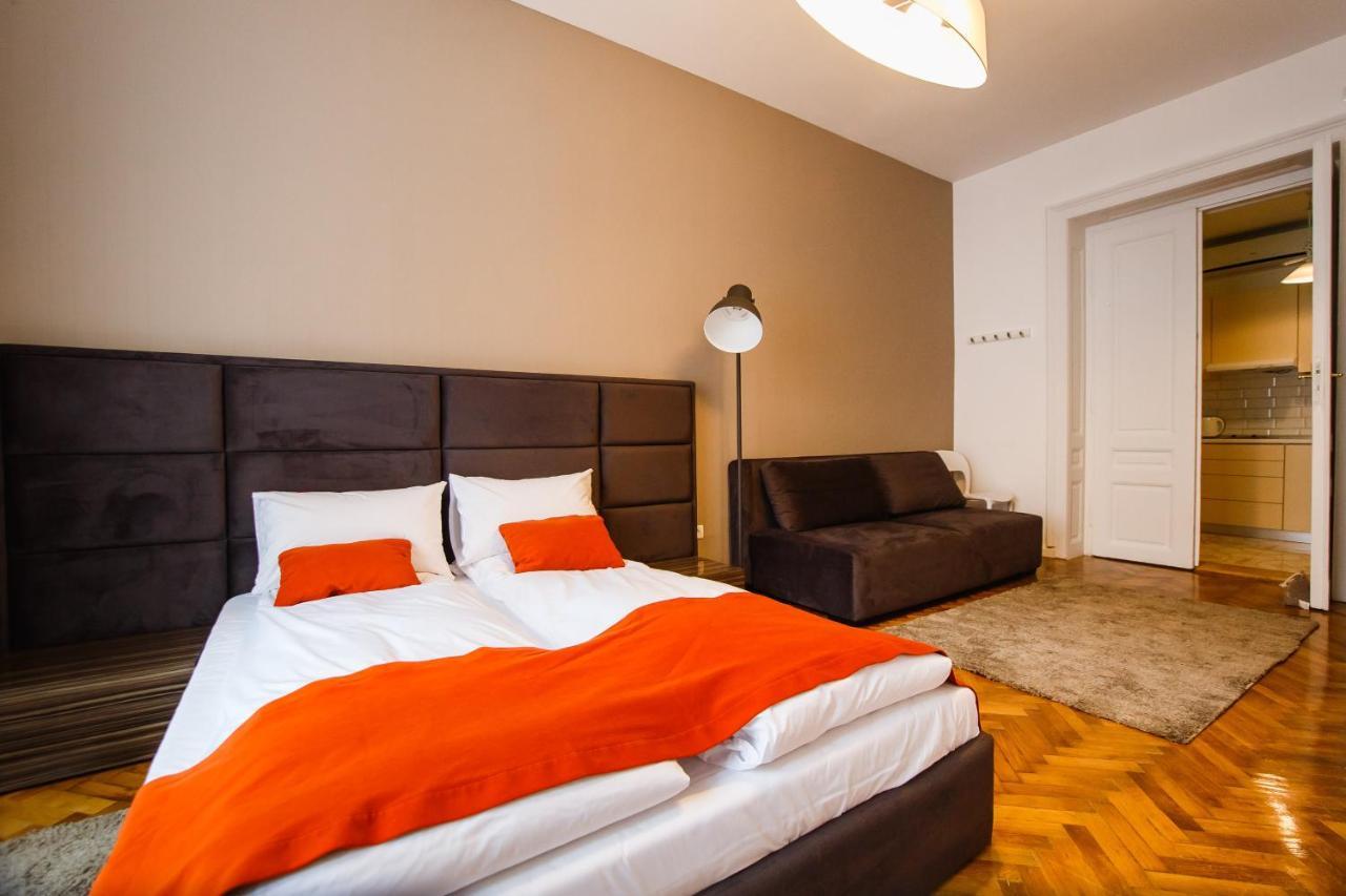 Eat It Cozy Downtown Apartments ออราแด ภายนอก รูปภาพ
