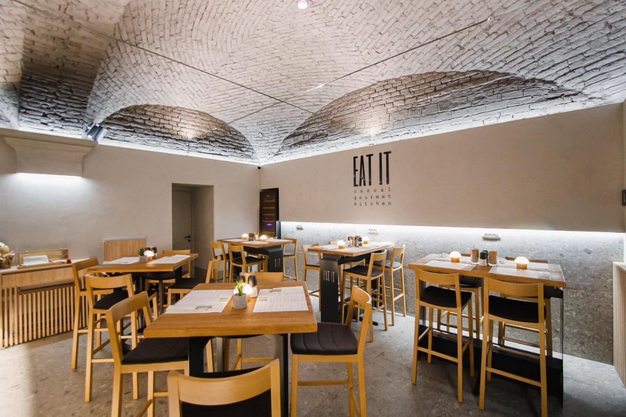 Eat It Cozy Downtown Apartments ออราแด ภายนอก รูปภาพ